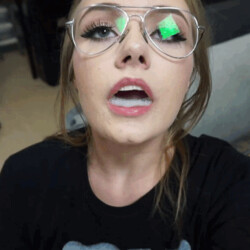 A estas putas les encanta tomar la leche